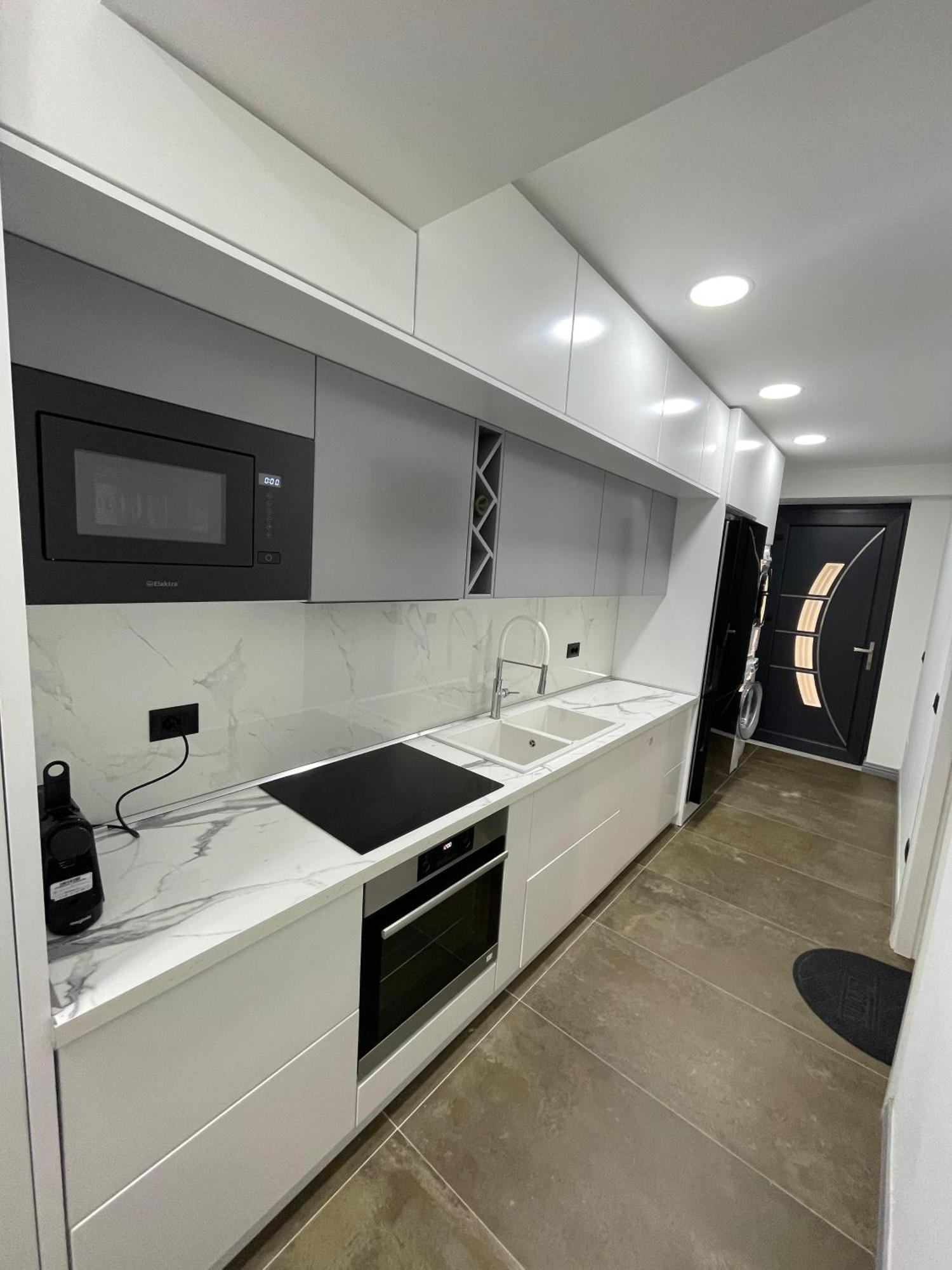 Home 12 Librazhd Exterior foto