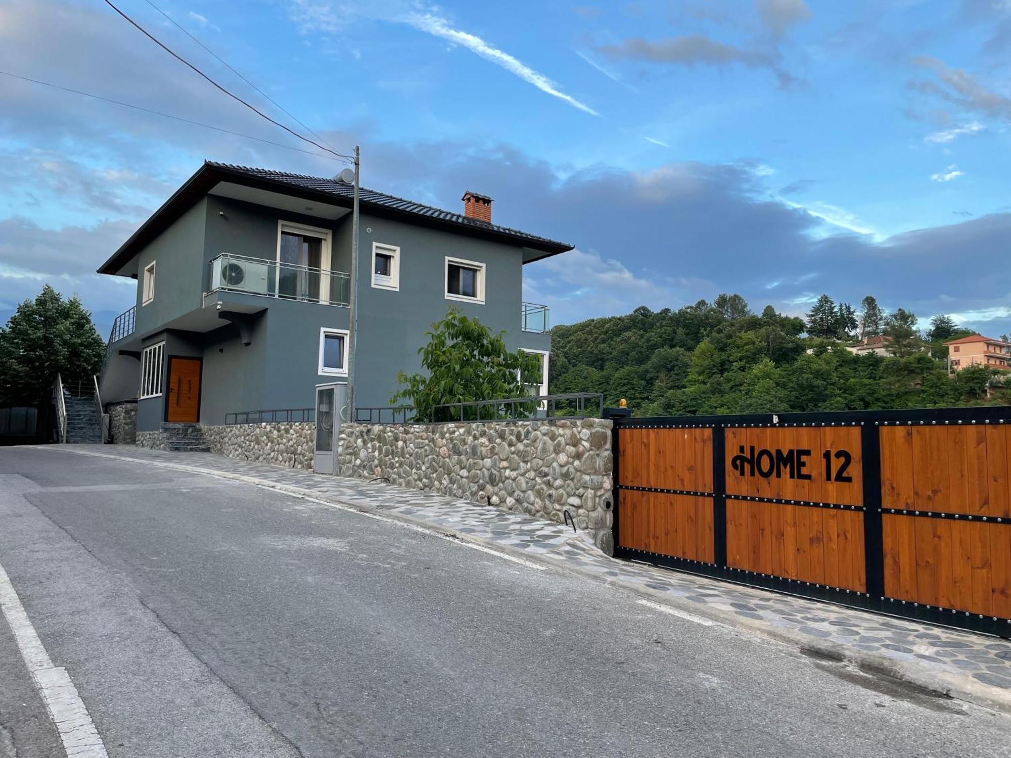 Home 12 Librazhd Exterior foto