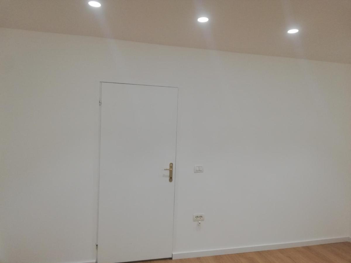 Home 12 Librazhd Exterior foto